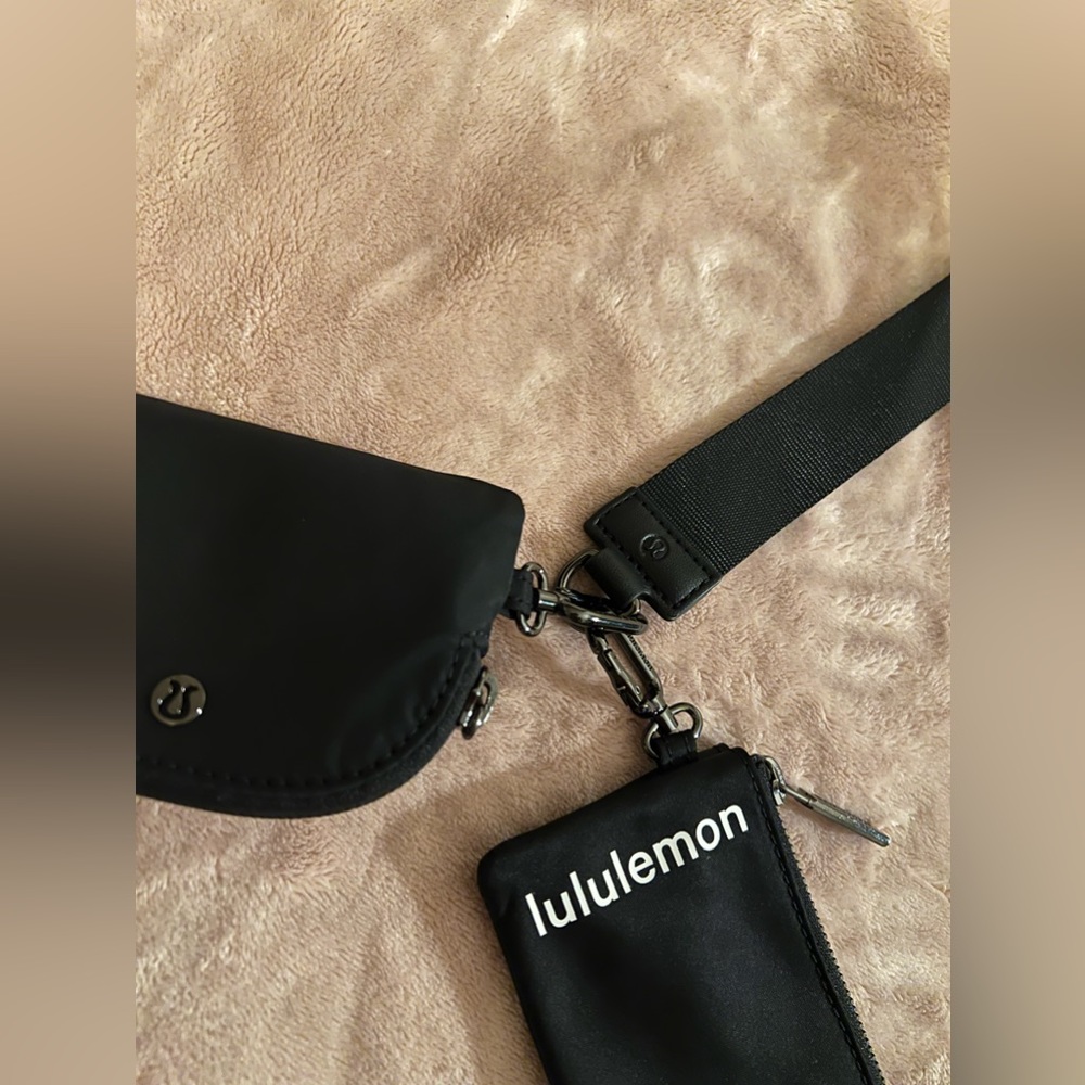lululemon dual pouch wristlet